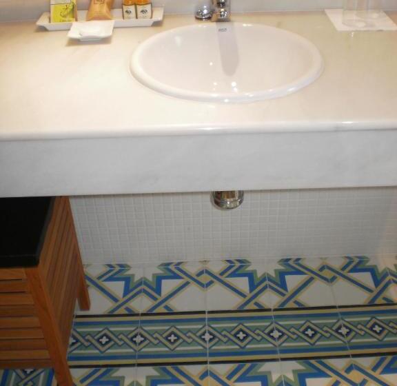 Отель Santa Coloma Del Camino