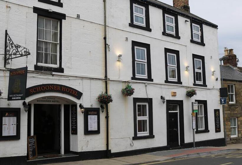 هتل Schooner