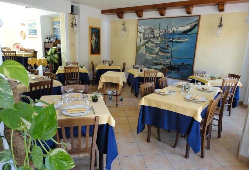 ホテル Silvestrino