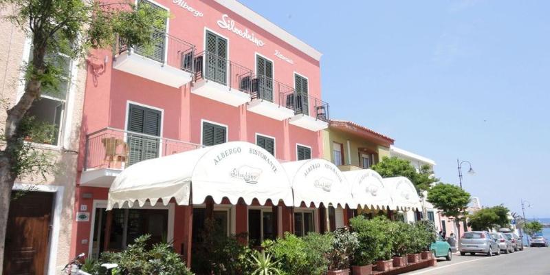 ホテル Silvestrino