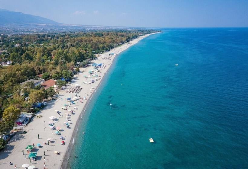 ホテル Sintrivanis Beach Resort