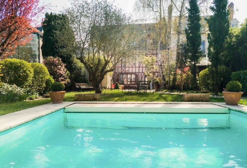 هتل Spa  Au Charme Rabelaisien