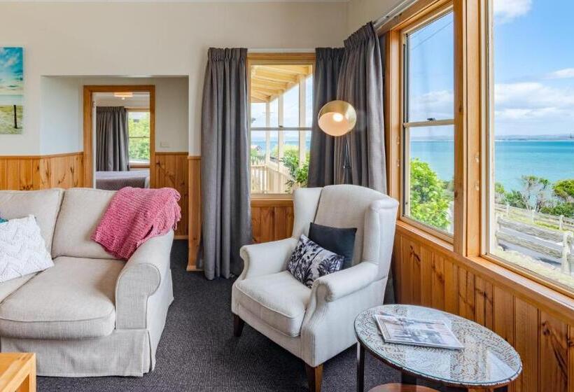 Stanley Hotel & Apartments