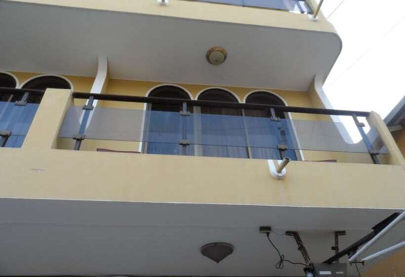 هتل Suites & Aparments By Goya