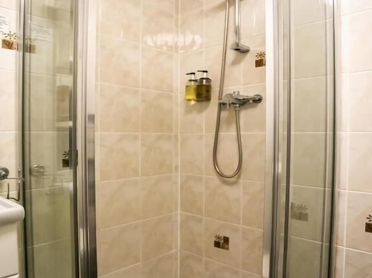 Отель The National