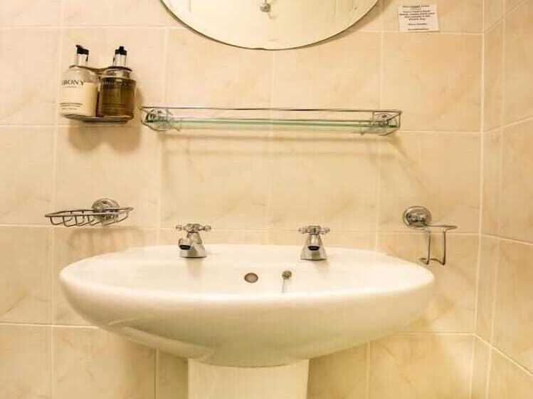 Отель The National