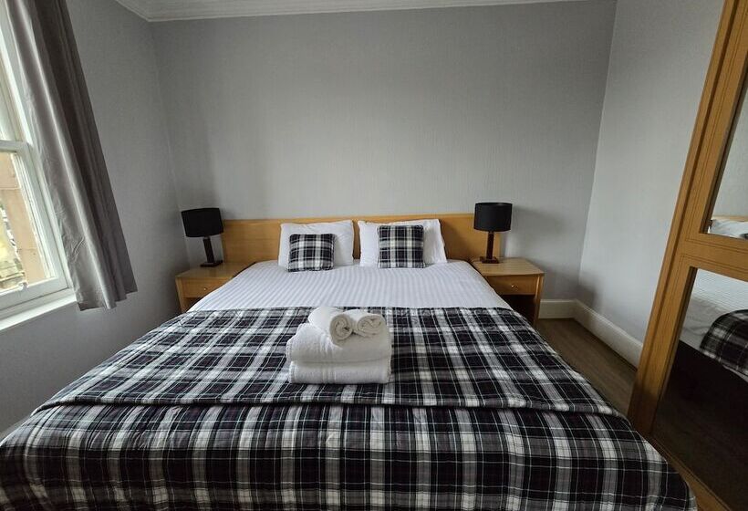 Отель The National