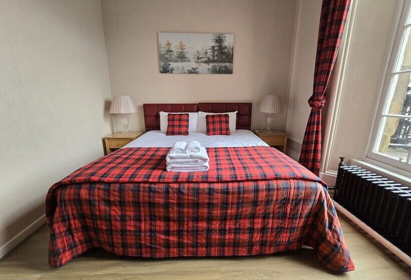 Отель The National