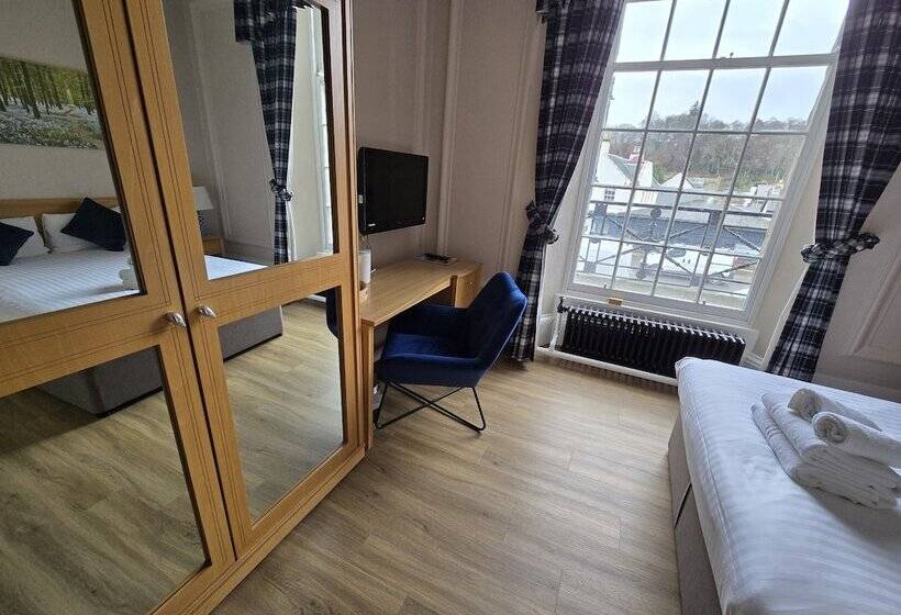 Отель The National