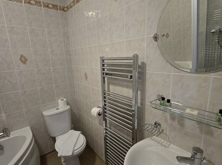 Отель The National