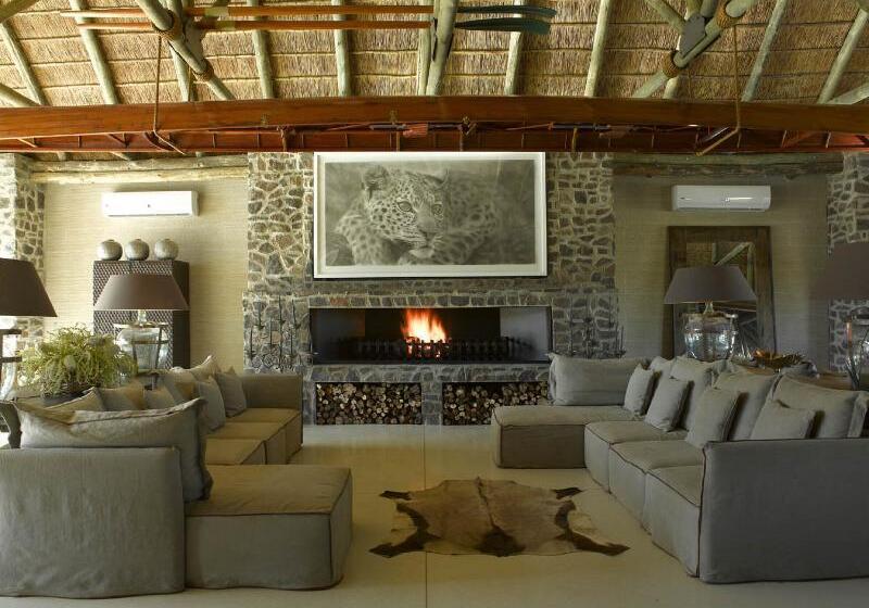 בית מלון כפרי Tutwa Desert Lodge