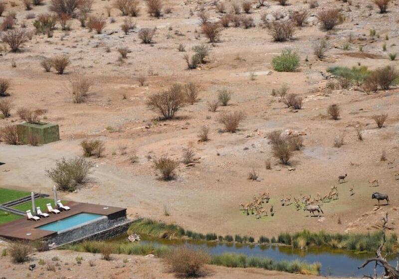 בית מלון כפרי Tutwa Desert Lodge