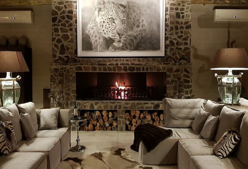 ホテル Tutwa Desert Lodge