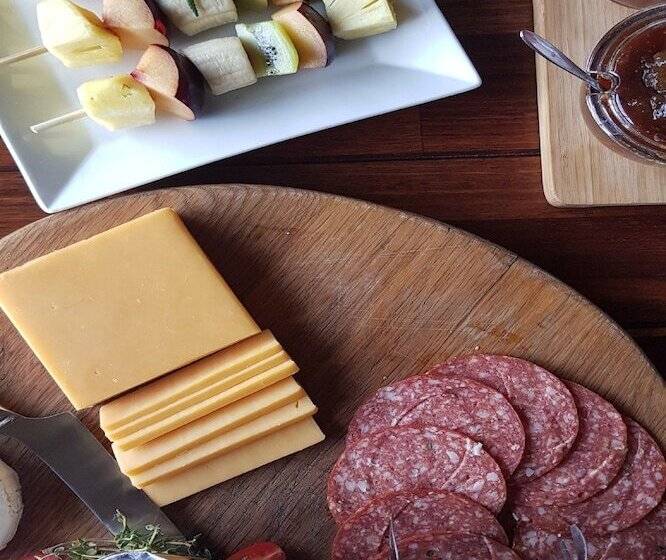 בית מלון כפרי Tutwa Desert Lodge