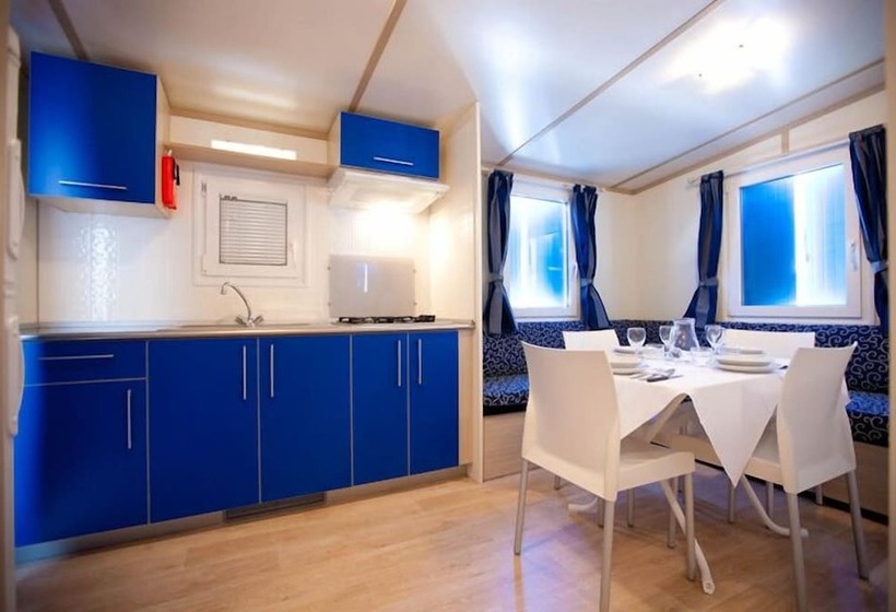 هتل Camping Blu Fantasy