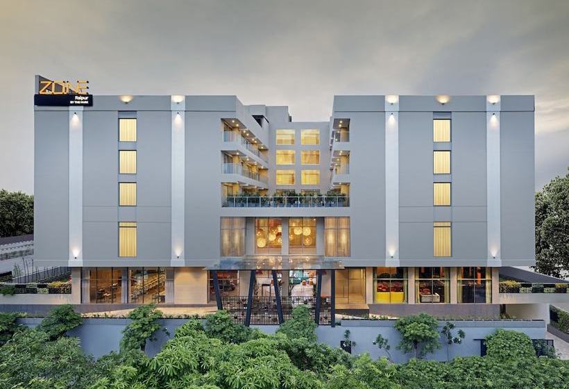 ホテル Zone By The Park Raipur