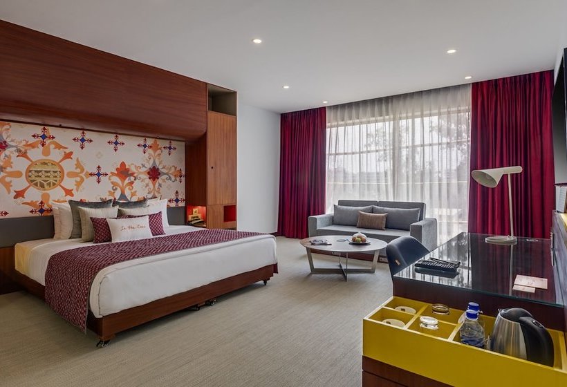 فندق Zone By The Park Raipur