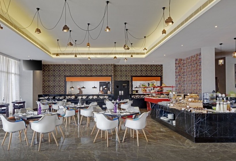 فندق Zone By The Park Raipur