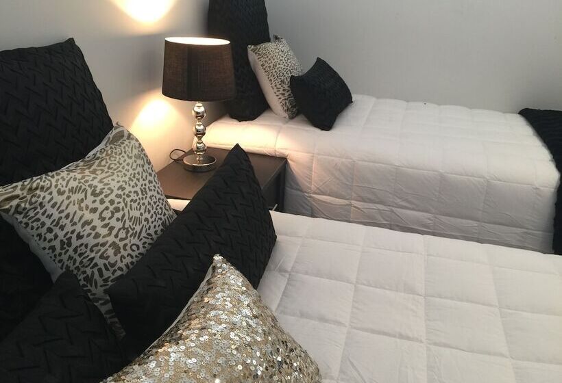 Luxury Waterfront Apartments Picton