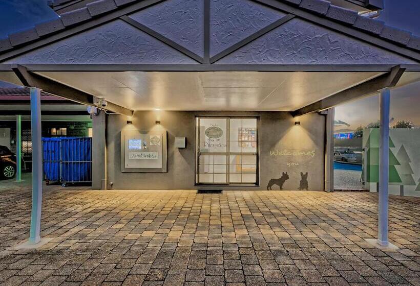 מוטל Chalet Motor Inn