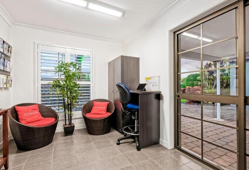 מוטל Chalet Motor Inn