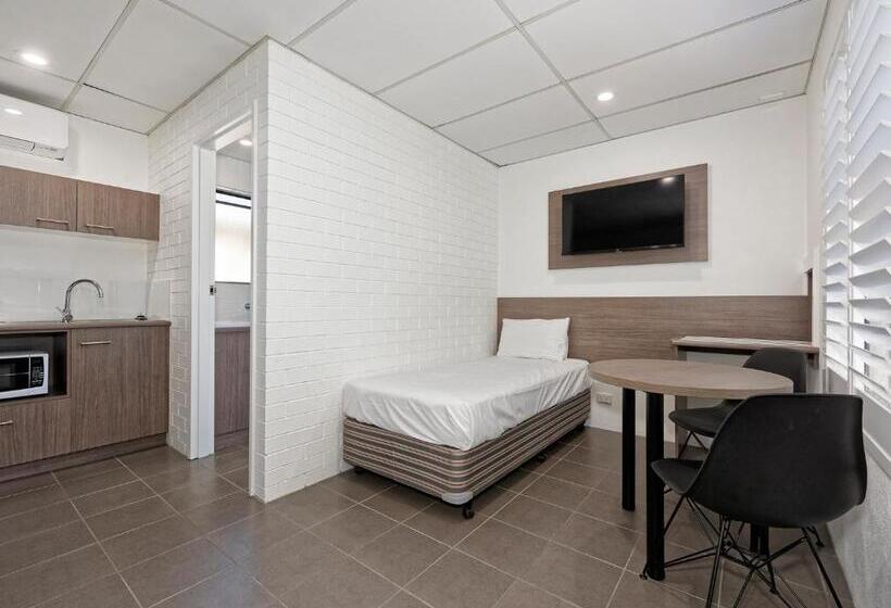 מוטל Chalet Motor Inn