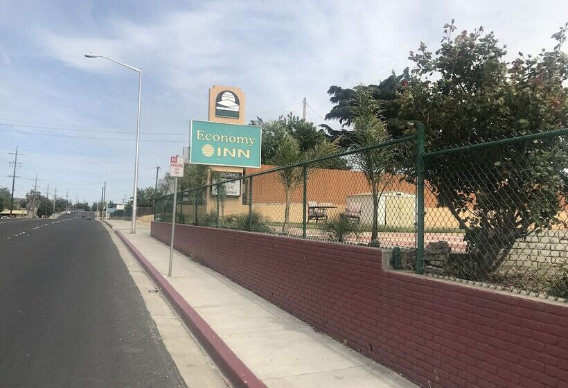 모텔 Economy Inn Antioch