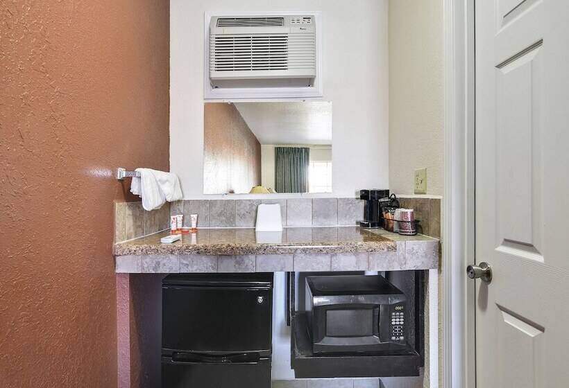 汽车旅馆  Route 66 Inn