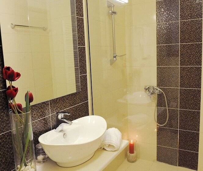 Palaiokastro Villas & Suites