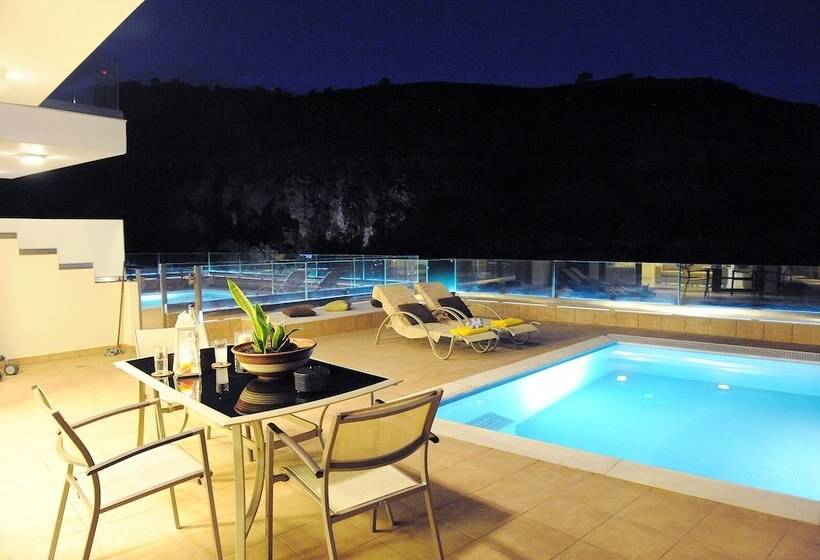 Palaiokastro Villas & Suites