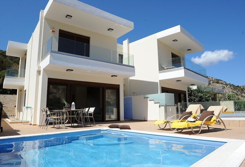 Palaiokastro Villas & Suites