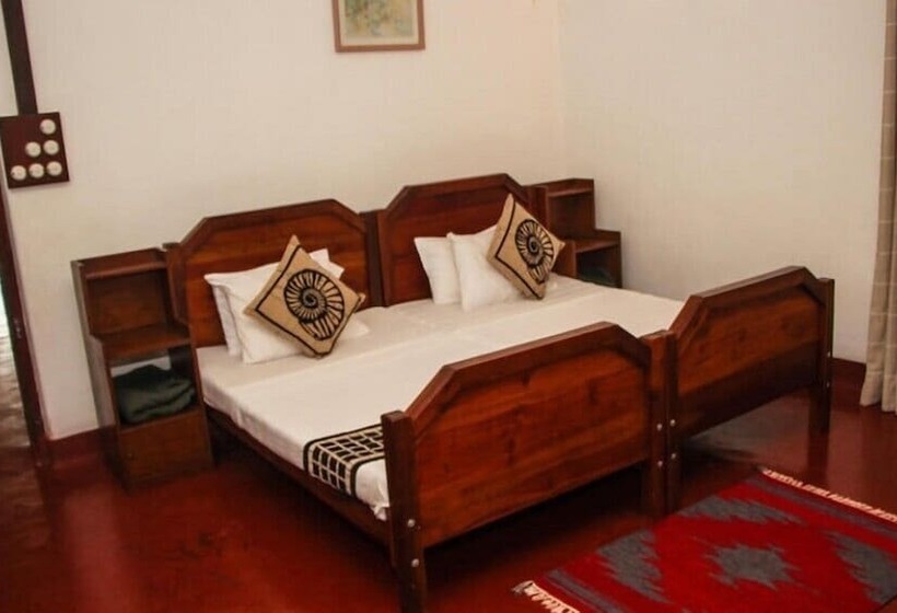 Пансион Ancoombra Tea Estate Bungalow