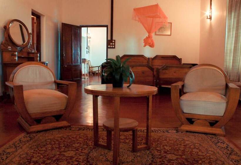 Пансион Ancoombra Tea Estate Bungalow