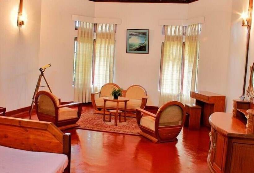 Пансион Ancoombra Tea Estate Bungalow