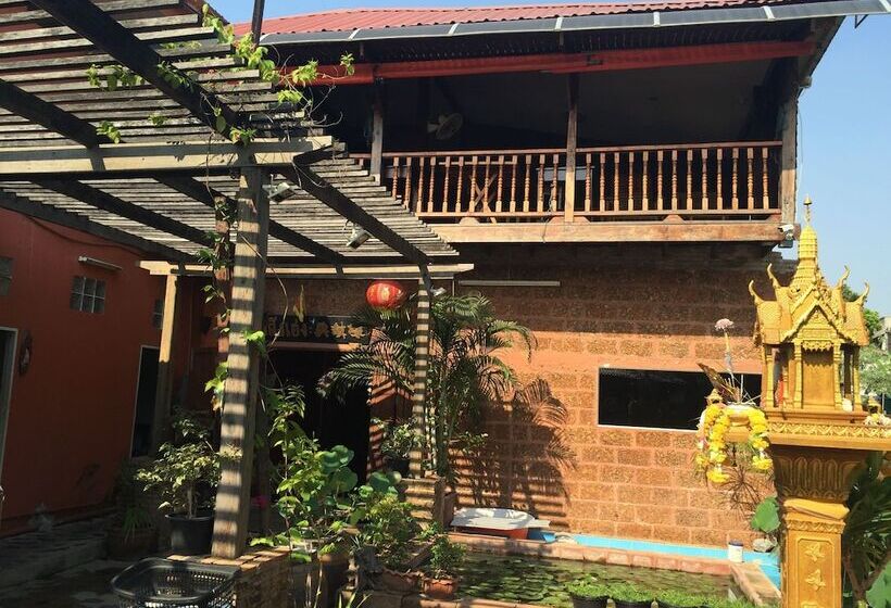 پانسیون Baan Are Gong Riverside Homestay