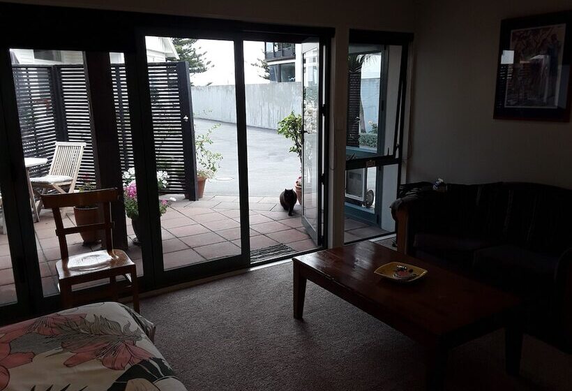 膳宿费 Cave Rock Guest House