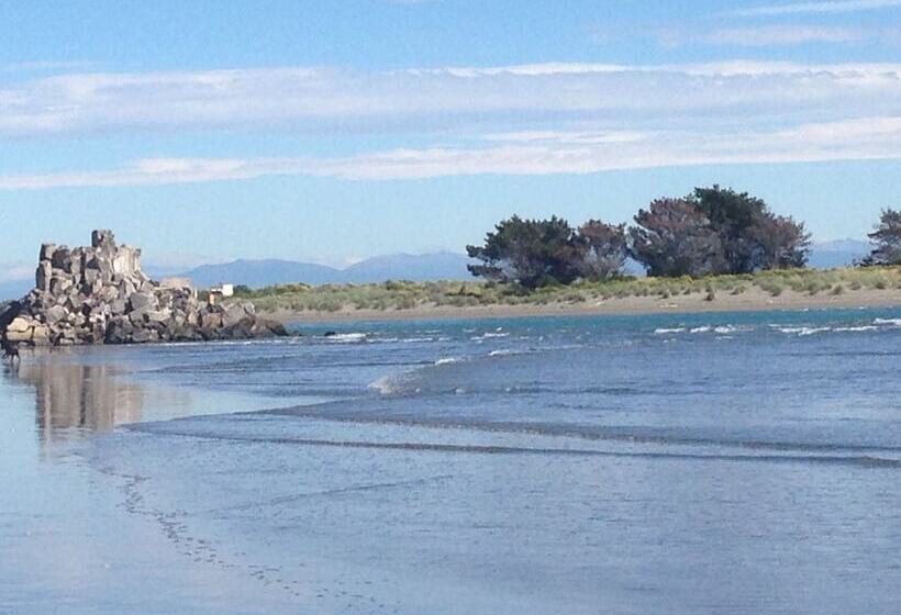 膳宿费 Cave Rock Guest House