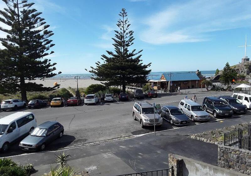 膳宿费 Cave Rock Guest House