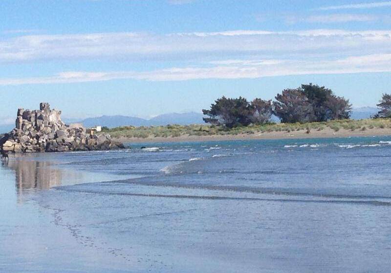 膳宿费 Cave Rock Guest House