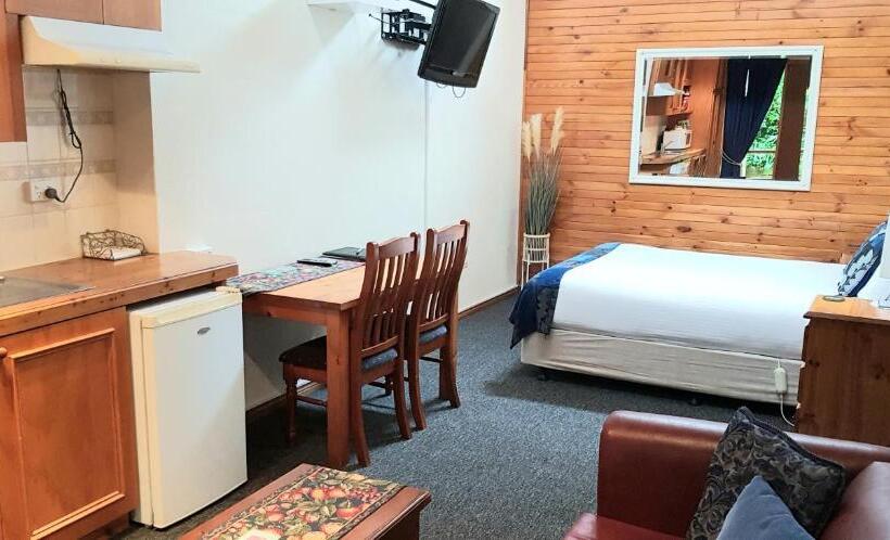 膳宿费 Clarendon Chalets