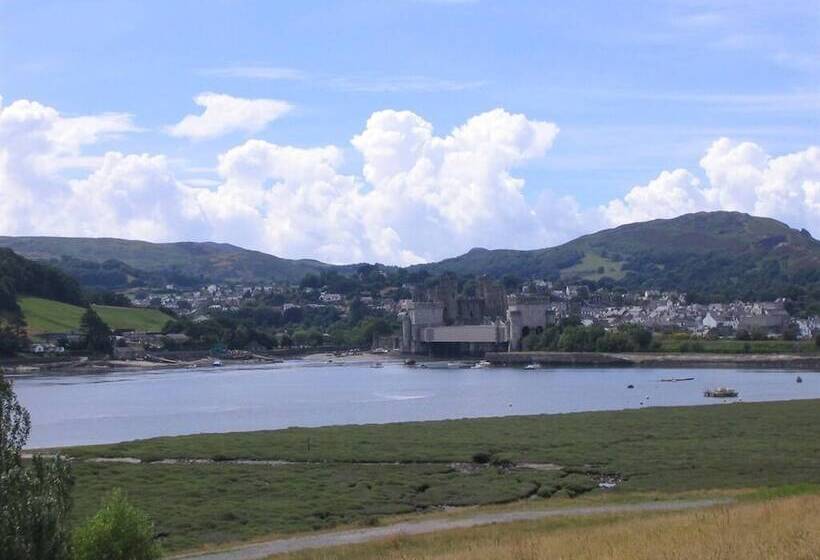 Пансион Glan Heulog Guest House