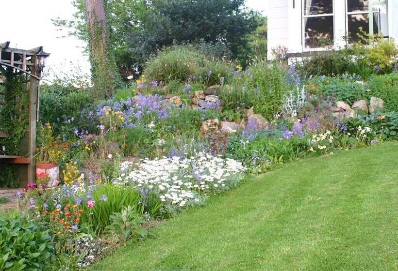 Пансион Glan Heulog Guest House