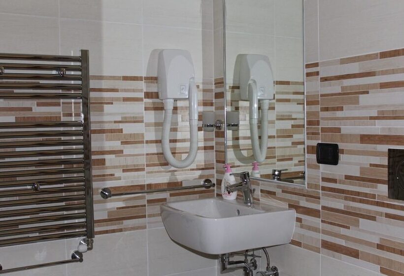 Пансион La Fiera Guesthouse