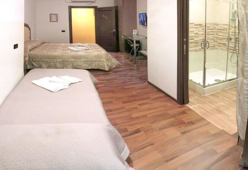 Пансион La Fiera Guesthouse