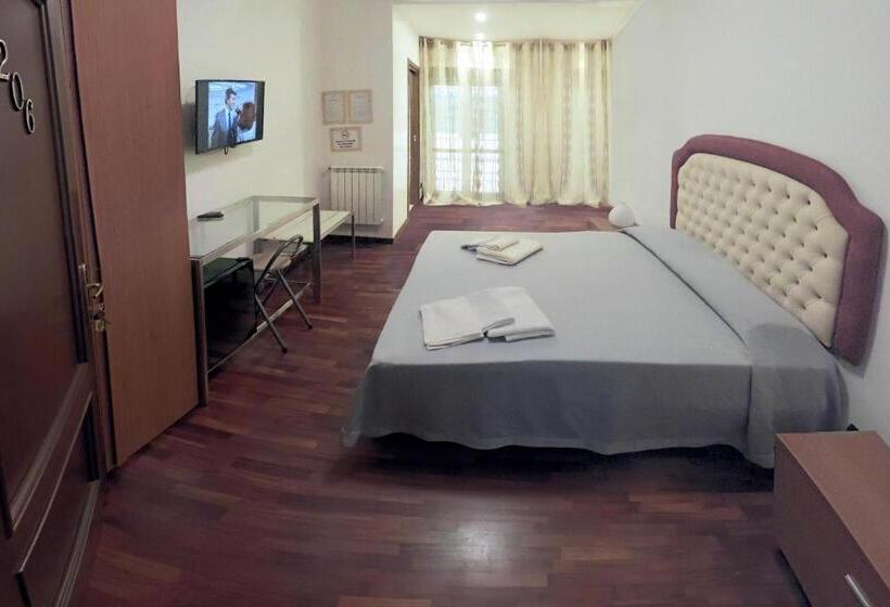 Пансион La Fiera Guesthouse