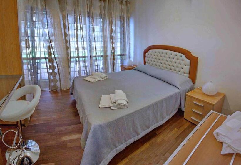Пансион La Fiera Guesthouse