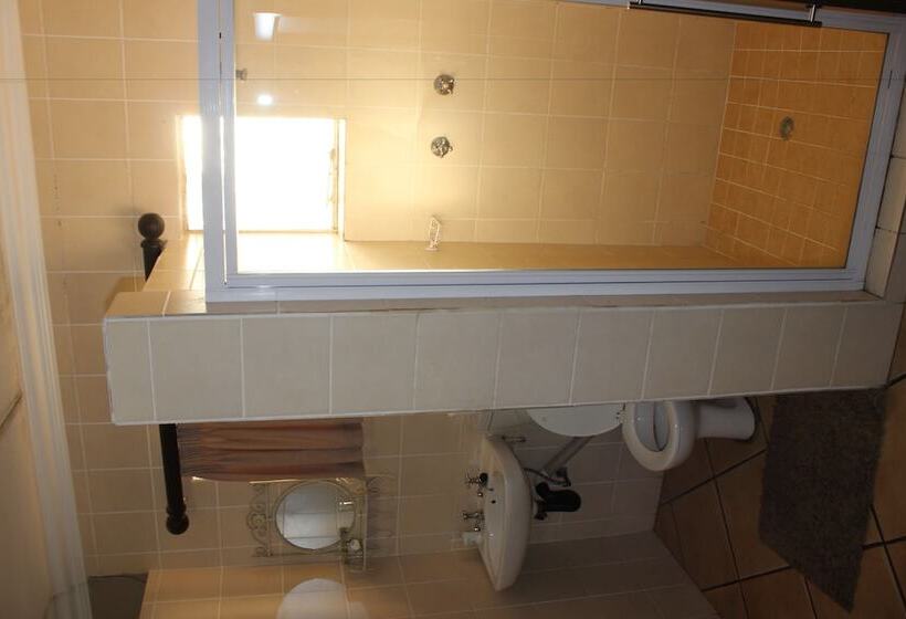 Пансион Royal Game Guest House