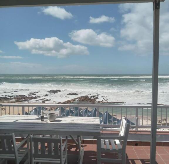 Point Village Hotel And Self Catering