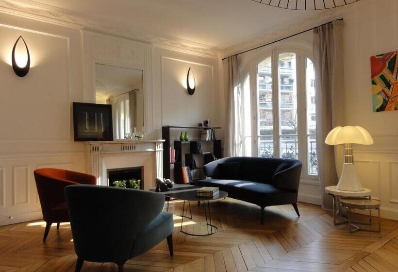 Relais12bis Bed & Breakfast By Eiffel Tower