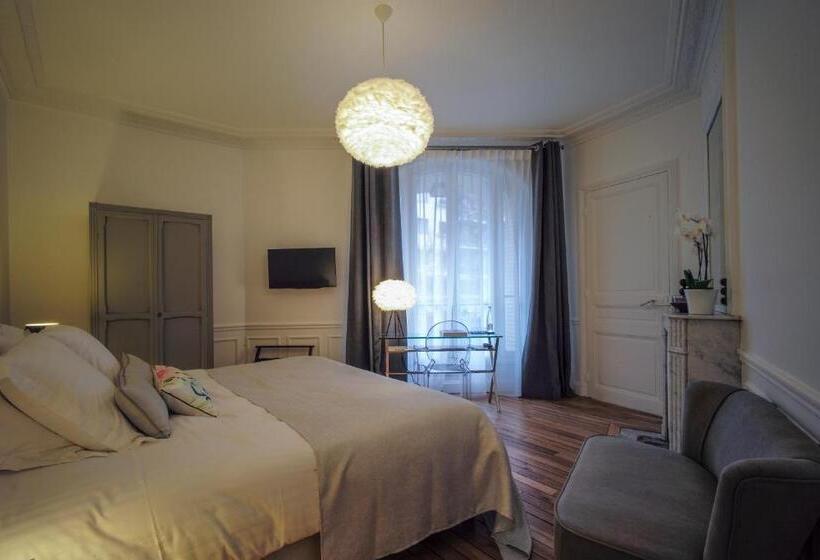 Relais12bis Bed & Breakfast By Eiffel Tower